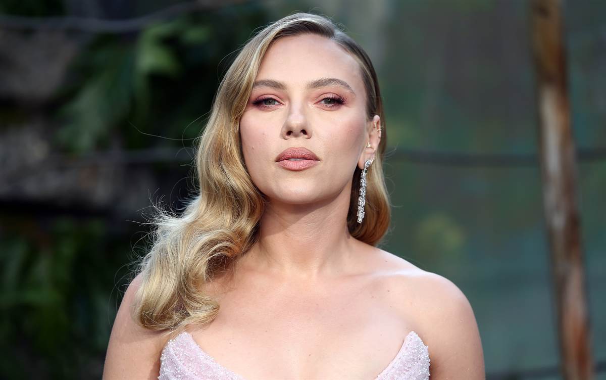 Scarlett Johansson to Star in Mike Flanagan's New Reimagining of The Exorcist