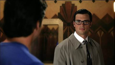 Tom Welling Signs on For Arrowverse Crossover