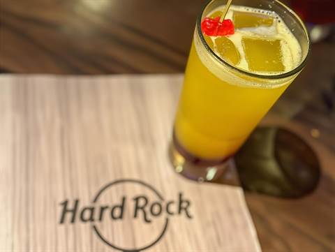 Hard Rock Orlando Serves Spooky HHN Cocktails That Steal the Show