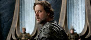 Russell Crowe Discusses Suiting Up for Superman Prequel fetchpriority=