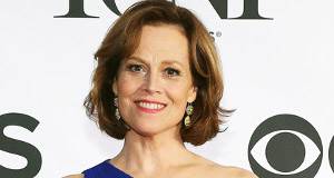 Stallone Looking for Sigourney Weaver to Star in All-Female 