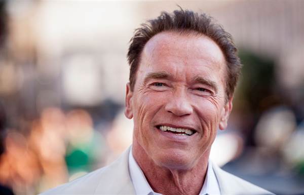 Schwarzenegger to Replace Trump as Celebrity Apprentice Host