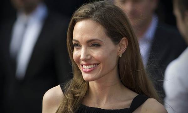 Angelina Jolie in Talks to Star in Murder on the Orient Express