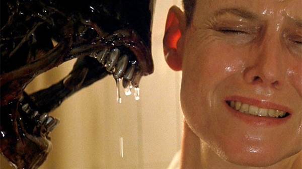 Sigourney Weaver Discusses Upcoming Alien 5 Film