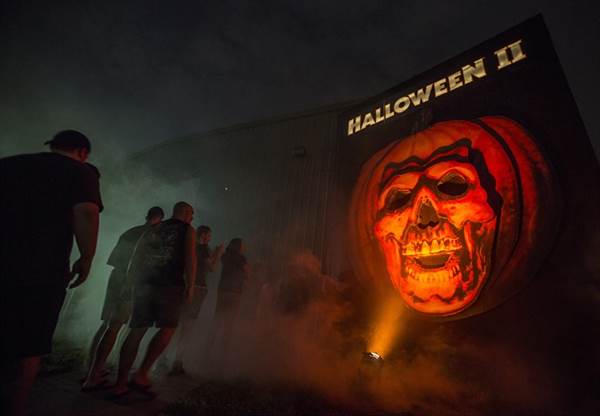 Universal Orlando's Halloween Horror Nights 26 Scares Up Insane Thrills