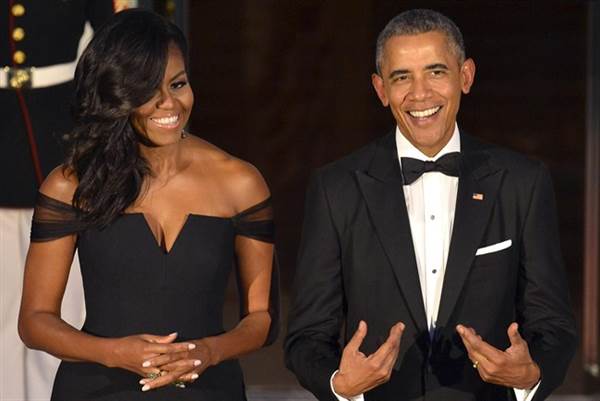 Barack and Michelle Obama Sign Deal with Netflix
