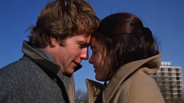 Ali MacGraw and Ryan O'Neal to Receive Walk of Fame Stars in Double Ceremony