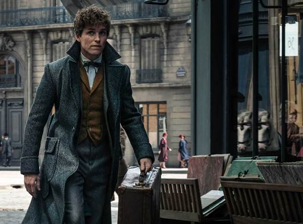 Fantastic Beasts 3 Halts Production After Coronavirus Case