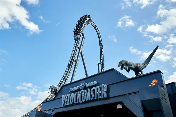 Jurassic World VelociCoaster to Open in Universal Orlando Resort on June 10 fetchpriority=