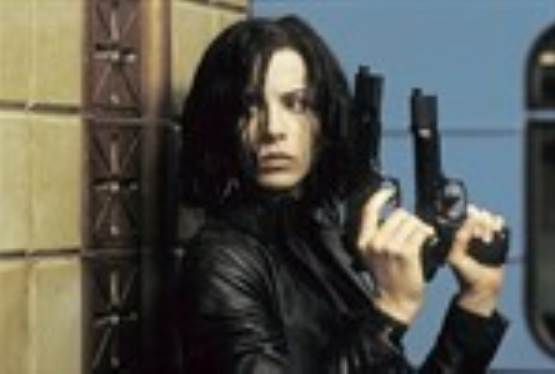 Beckinsale Offered Role in "Total Recall"