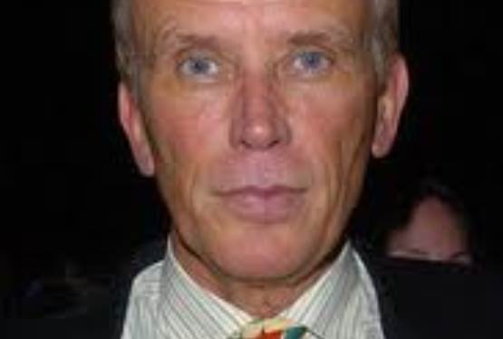 Peter Weller Signs on for Star Trek Role