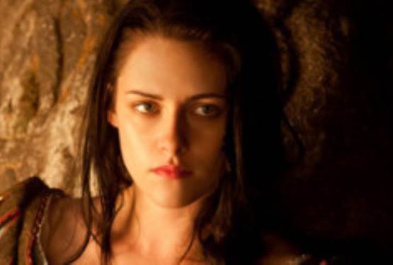 Kristen Stewart Will Reprise Role in Snow White and the Huntsman Sequel