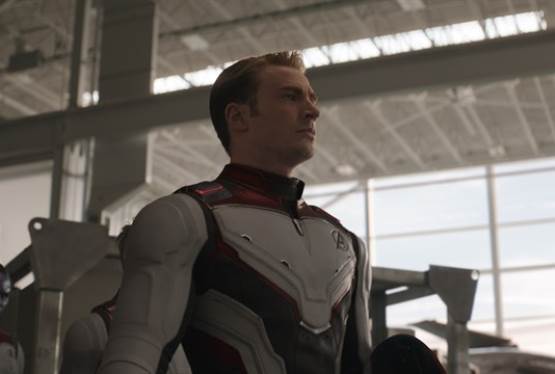 Avengers: Endgame Fan Fever Takes Hold Ahead of Premiere