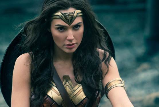 Wonder Woman 1984 Stays on Summer Theatrical Release Schedule