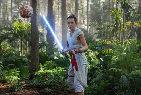 Daisy Ridley's Rey to Take Center Stage in New Star Wars Film