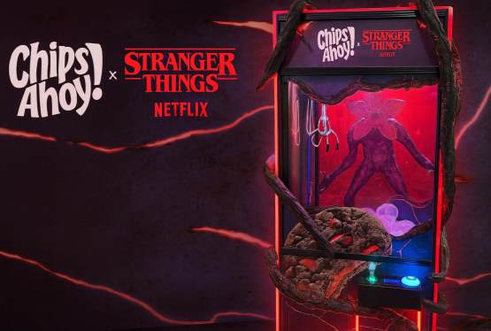 CHIPS AHOY! COOKIE x Stranger Things Claw Machine Grab Fans’ Attention