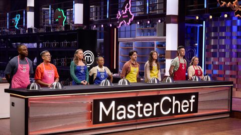 MasterChef Global Gauntlet The Wall Challenge Has Pantry Chaos