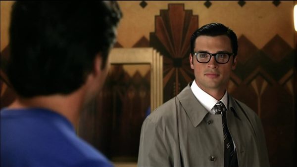 Tom Welling Signs on For Arrowverse Crossover