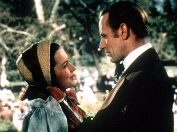 Olivia de Havilland Dies at 104