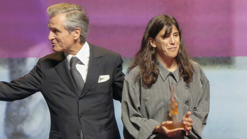 Marine Atlan holds the Prix d'Ornano-Valenti during the 2026 Deauville American Film Festival awards ceremony.