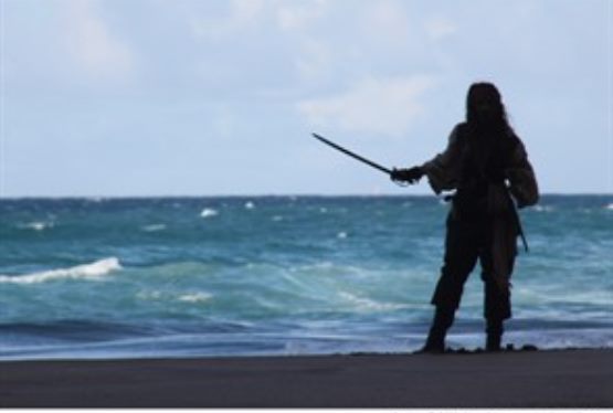 Bruckheimer Tweets New Pic from "On Stranger Tides"