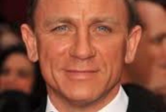  MI6 Looks To Keep Daniel Craig as 007