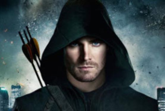 Stephen Amell Wants to Bring Arrow to Justice League