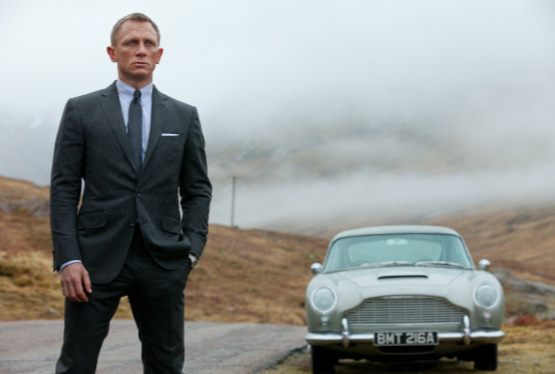 Daniel Craig Signs on for Bond 25