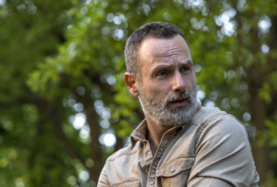 Walking Dead's Rick Grimes Feature Film to Be Released in Theaters Only