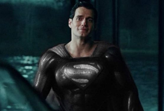 Zack Snyder Teases His Cut of Justice League