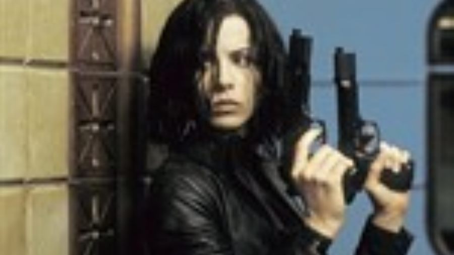 Beckinsale Offered Role in "Total Recall"
