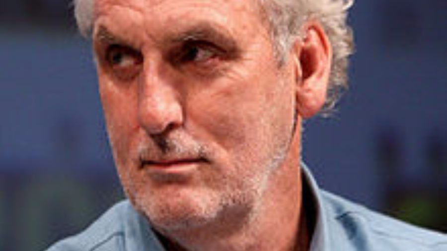Philip Noyce to Direct The Arrangement