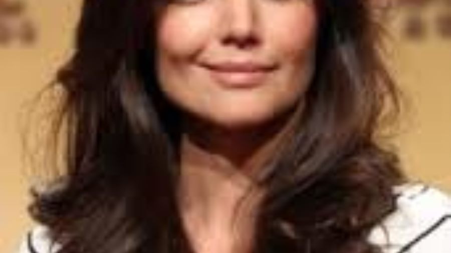 Katie Holmes Keeps Busy Amidst Divorce Proceedings