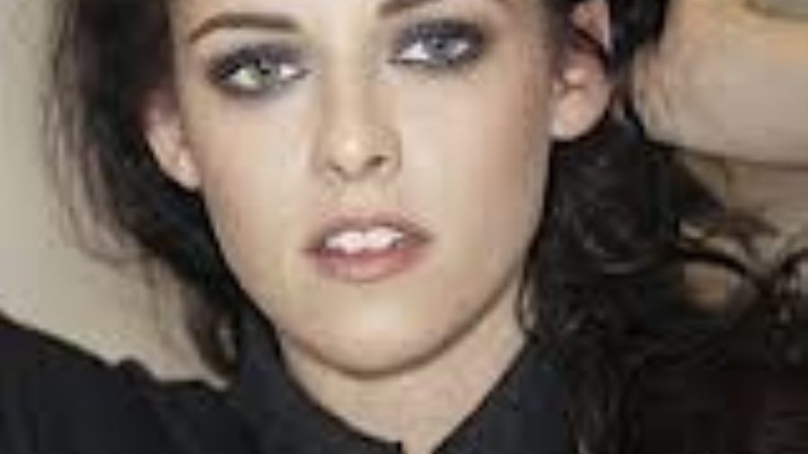 Kristen Stewart Cast In "Lie Down in Darkness"
