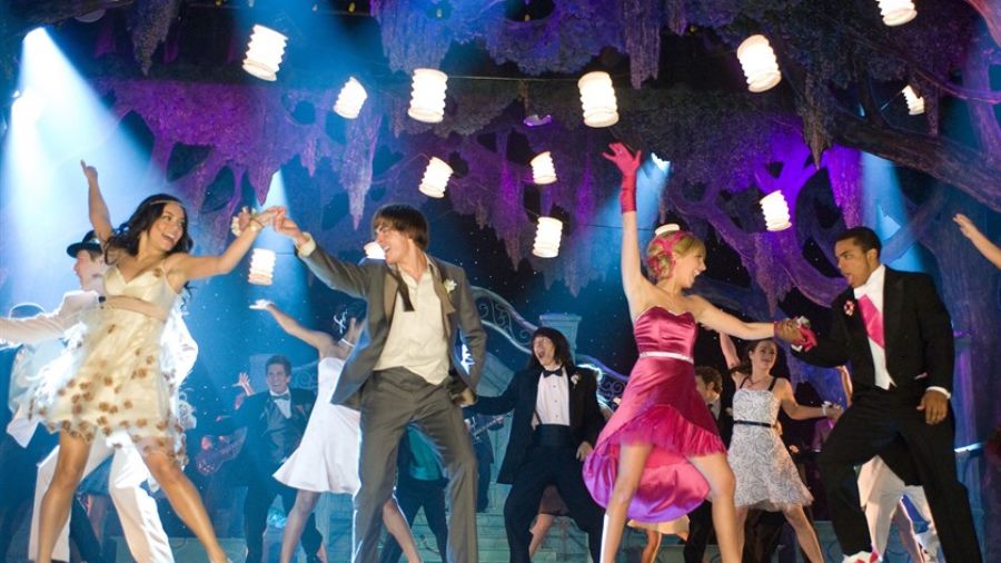 High School Musical's Kenny Ortega Signs Multi-Year Netflix Deal