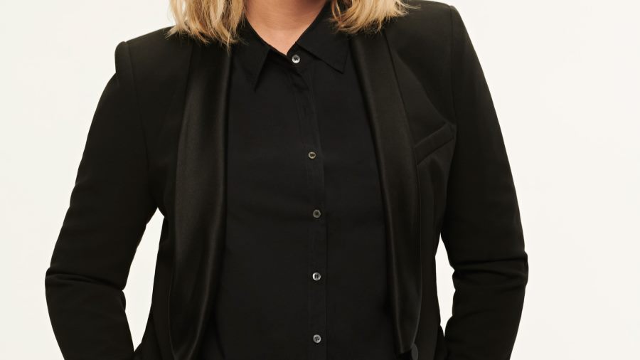 Amy Poehler to Receive 2024 CinemaCon Vanguard Award for Distinguished Career in Entertainment