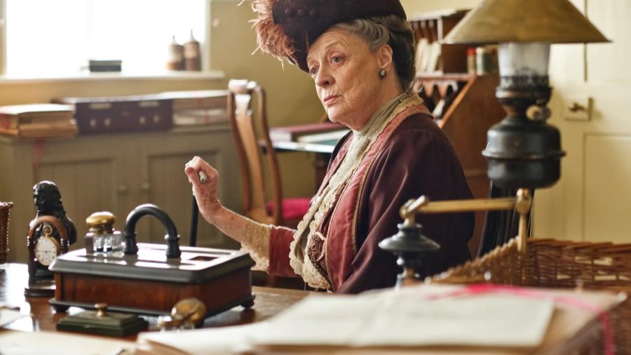 Maggie Smith, Iconic Actress of Harry Potter & Downton Abbey, Dies at 89