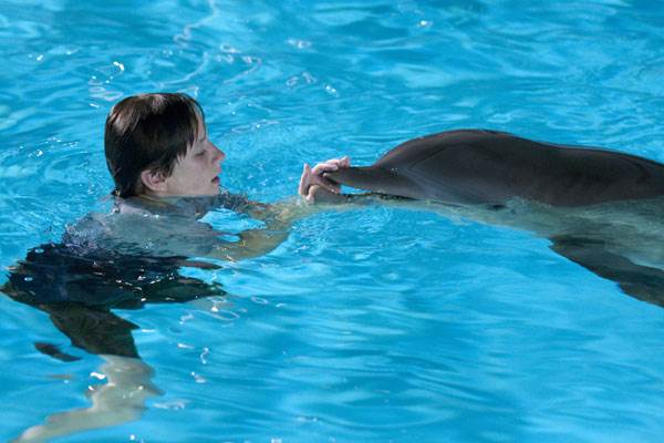 Dolphin Tale Courtesy of Warner Bros.. All Rights Reserved.