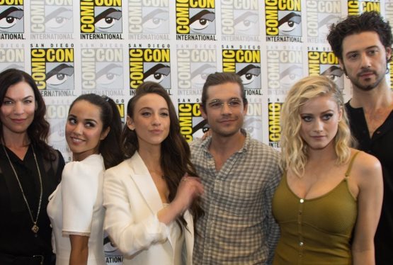 Interview: The Magicians Pop Into Comic Con to Talk About Season 3 on FlickDirect