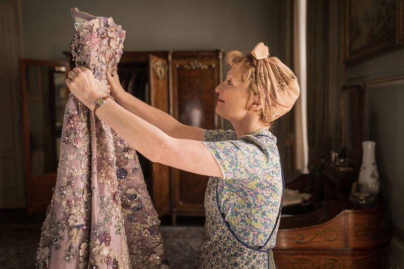 Mrs Harris Goes To Paris Courtesy of Focus Features. All Rights Reserved.