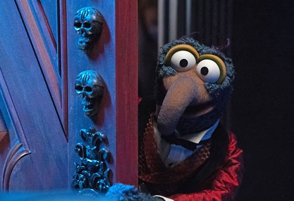 Muppets Haunted Mansion © Walt Disney Pictures. All Rights Reserved.