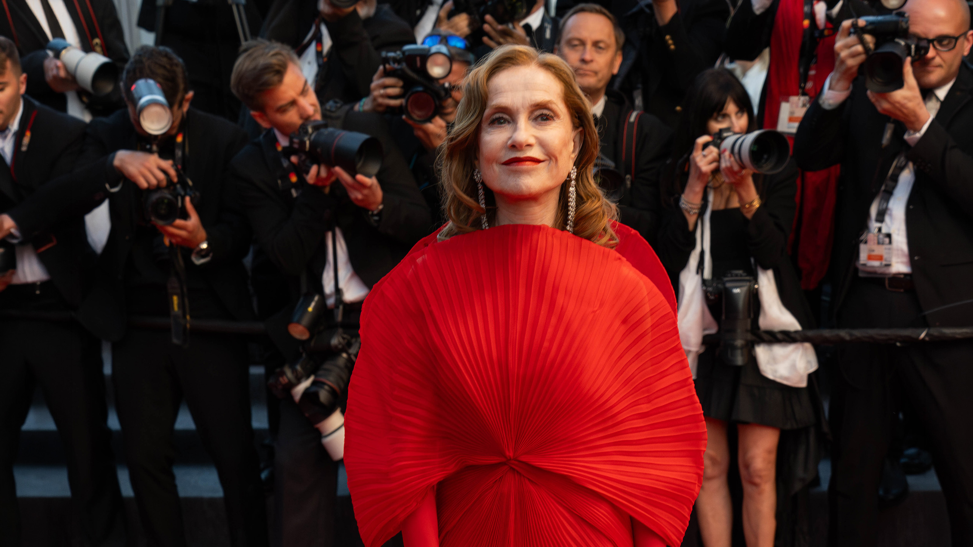 Isabelle Huppert attends the Histoires parallèles premiere during the 2026 Cannes Film Festival.